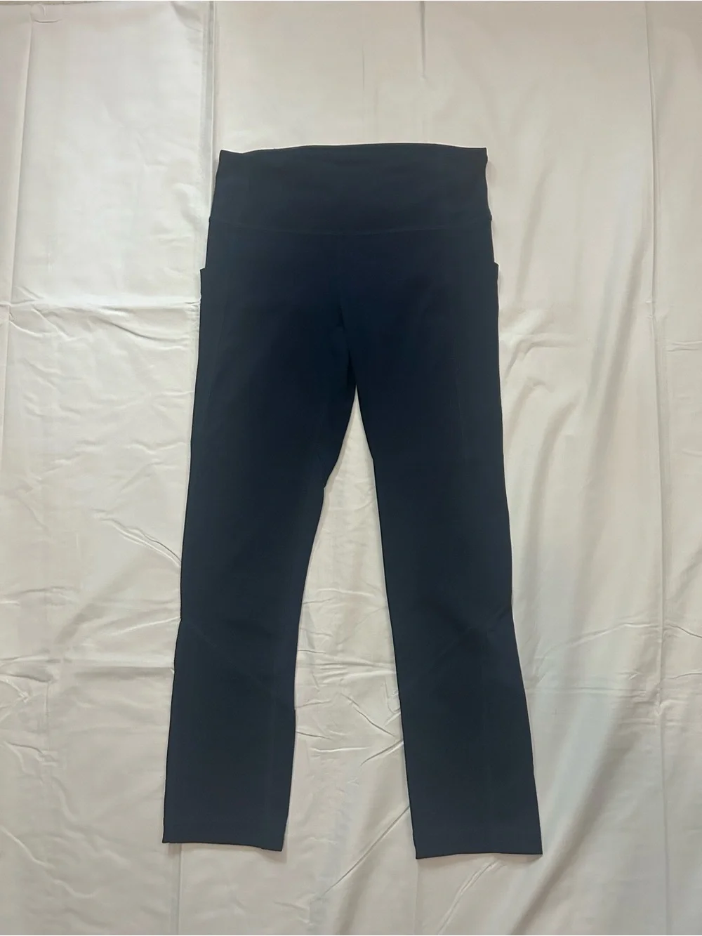 Lululemon Dark Blue Athletic Capri Leggings with Pockets and Zipper Size 0